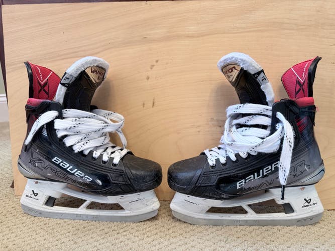 Black 2024 Bauer Vapor 5x Pro Hockey Skates Regular Width Size 3.5 (Used)
