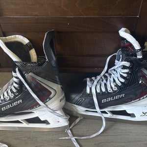Black 2025 Bauer Vapor Fly40 Hockey Skates Regular Width 11.5 (Used)