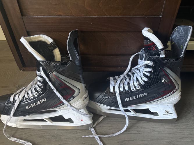 Black 2025 Bauer Vapor Fly40 Hockey Skates Regular Width 11.5 (Used)