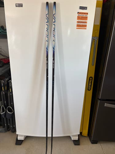 Senior Bauer Vapor Flylite Right Handed Hockey Stick P92 70 Flex (Used)