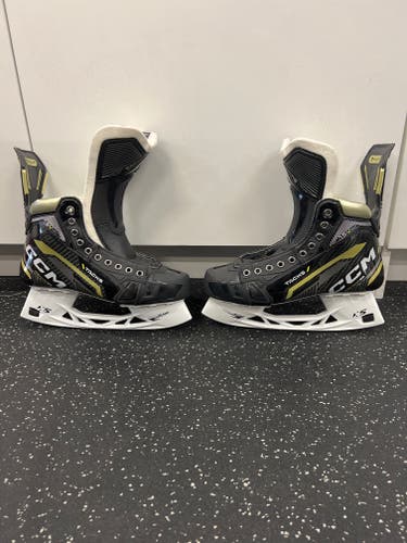 CCM AS-V Pro Hockey Skates 8 (Used)