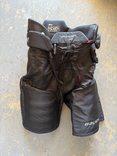 Senior Medium Bauer Vapor X30 Hockey Pants (Used)