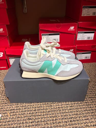 Blue Girls 2.5Y (Big Kids / Youth) Youth New Balance 327 Shoes (New)