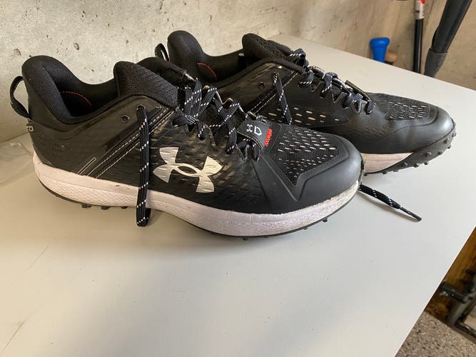 Black Men's Size M 10.0 (W 11.0) Adult Low Top Turf Cleats (Used)