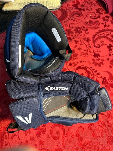 Easton Synergy 650 Gloves 12" (Used)
