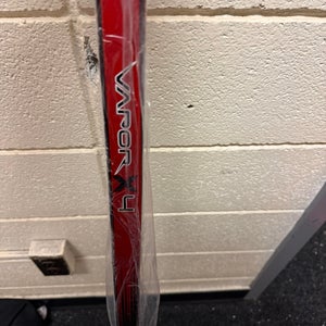 Intermediate Bauer Vapor X4 Right Handed Hockey Stick P88 65 Flex (New)