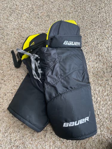 Youth Large Bauer Supreme 1S Hockey Pants (Used)