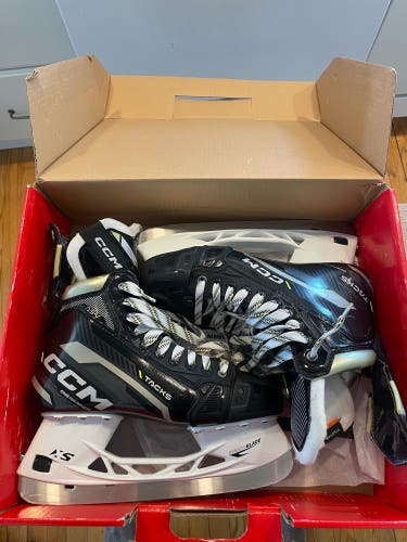 2024 CCM Tacks XF Hockey Skates 8 (New)