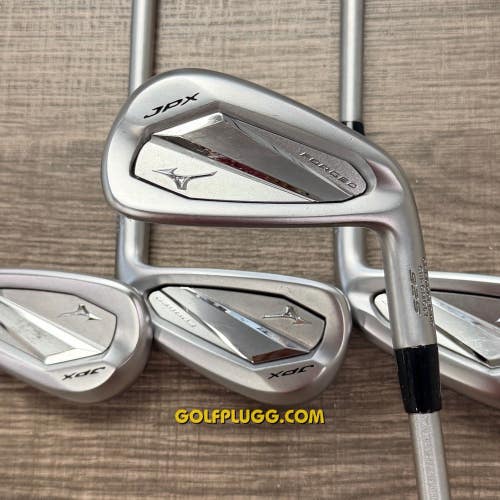 Mizuno JPX 925 Forged Iron Set 4-PW / KBS C Taper Lite Steel, Stiff (184)