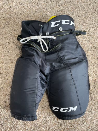 Junior Medium CCM Vector Hockey Pants (Used)