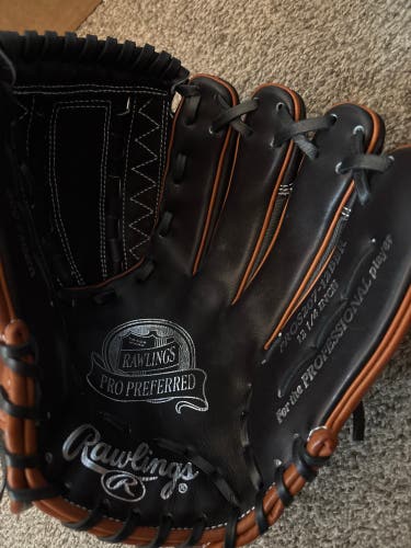 2025 Rawlings Pro Preferred RH Pitcher's Baseball Glove 12.25" (New)