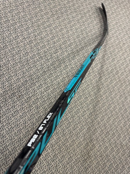 Senior Bauer Pulse Right Handed Hockey Stick P92 87 Flex (New)