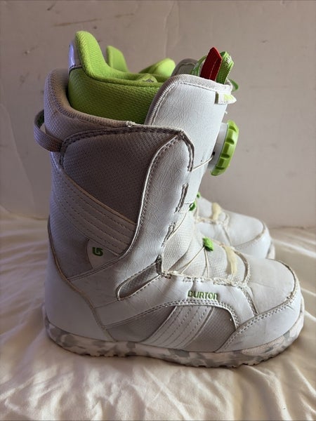 Youth Int Size 6 Burton Zipline Burton Snowboard Boots. Speed Dial Lacing!