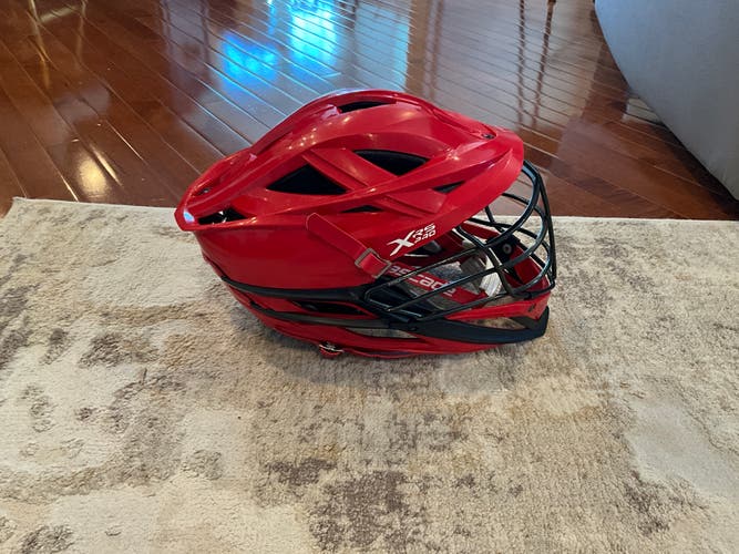 Cascade XRS Pro Helmet (Like new) SEND OFFERS PLZ. WILLING TO NEGOTIATE.