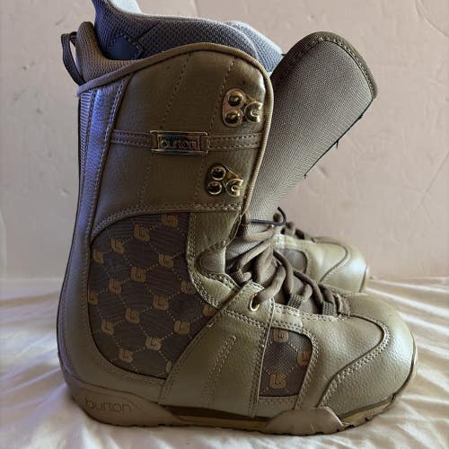 Womens Size 7 Burton Emerald Snowboard Boots Excellent Condition