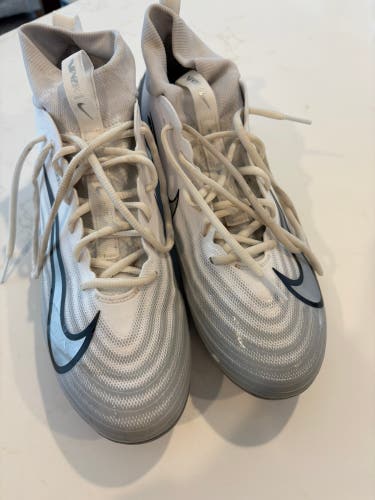 White Men's Size M 10.5 (W 11.5) Adult Nike Vapor Mid Top Molded Cleats (New)