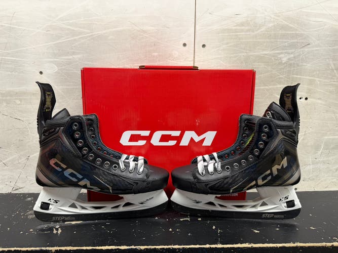 2024 CCM Tacks XF Pro Hockey Skates Regular Width 9.5 (New)