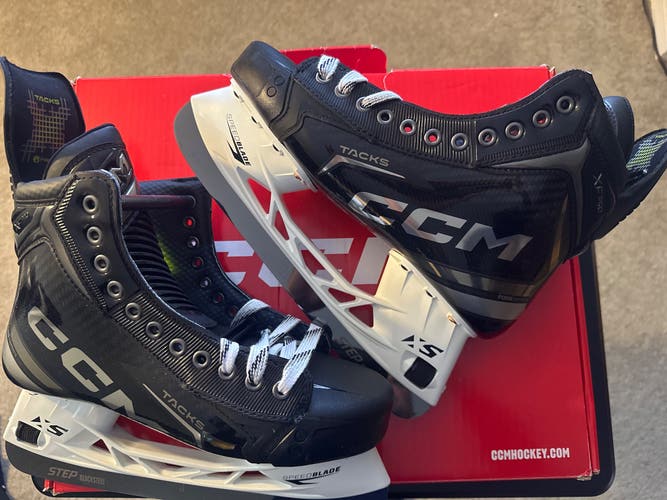 2024 CCM Senior Tacks XF Pro Hockey Skates 10 Regular (New)