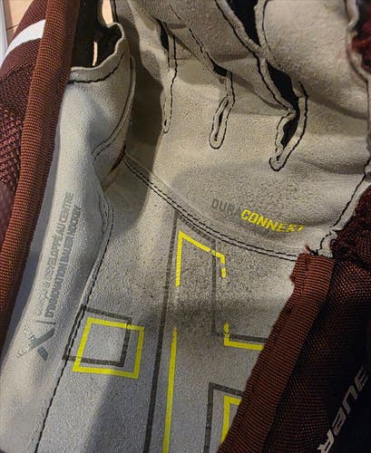 Bauer Vapor Hyperlite Gloves Pro Stock (Used)