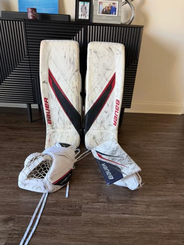 35" 2024 Bauer Hyperlite 2 Regular Goalie Full Set Pro Stock (Used)