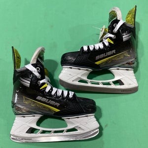 Used Junior Bauer Vapor X4 Hockey Skates Size 3