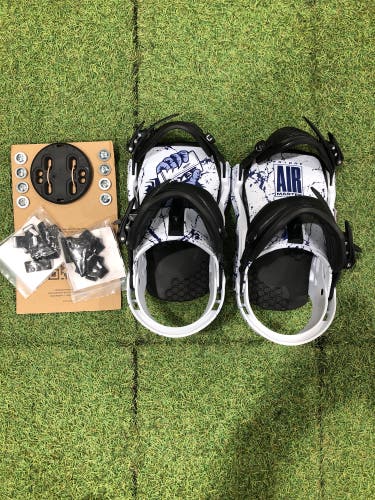 2026 Men's Large Yes. Airmaster Fridge Snowboard Bindings (New)