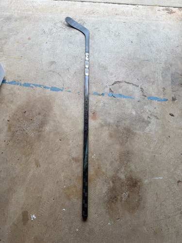 Senior CCM JetSpeed FT7 Pro Left Hand Hockey Stick P28 70 Flex Pro Stock (New)