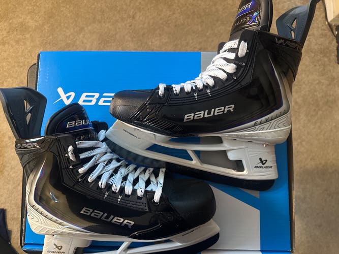 2025 Bauer Vapor Flylite Hockey Skates 10.5 (New)