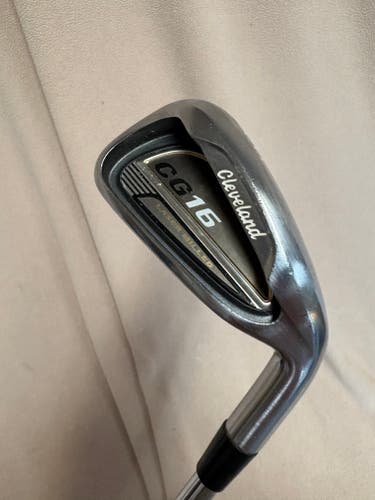 Men's 5 Iron Cleveland Cg16 Right Handed Regular Flex Steel Shaft (Used)
