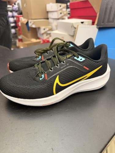 Nike Air Zoom Pegasus 40 Black & Yellow Women's Running Size 9.5 DV3854-002
