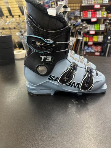 Salomon T3 Mondo 22 & 22.5 Junior Ski Boots (Used)
