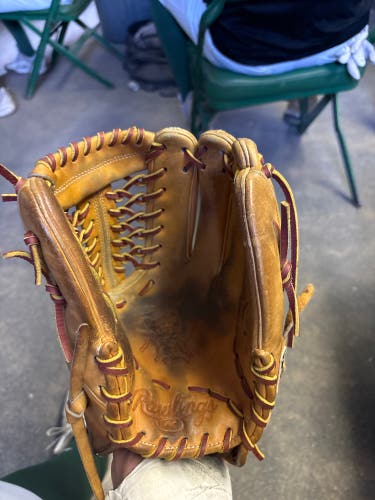 Rawlings Heart of the Hide RH Pitcher's Baseball Glove 11.75" (Used)