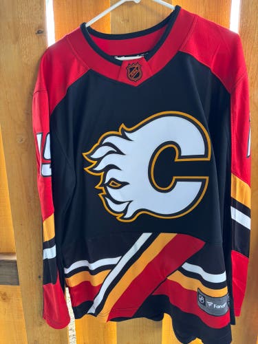 Calgary Flames, Tkachuk Jersey