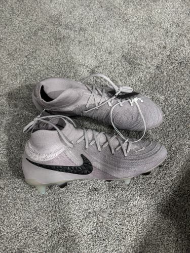 Men's Size M 11.0 (W 12.0) Nike Phantom Luna Elite Cleats (New)