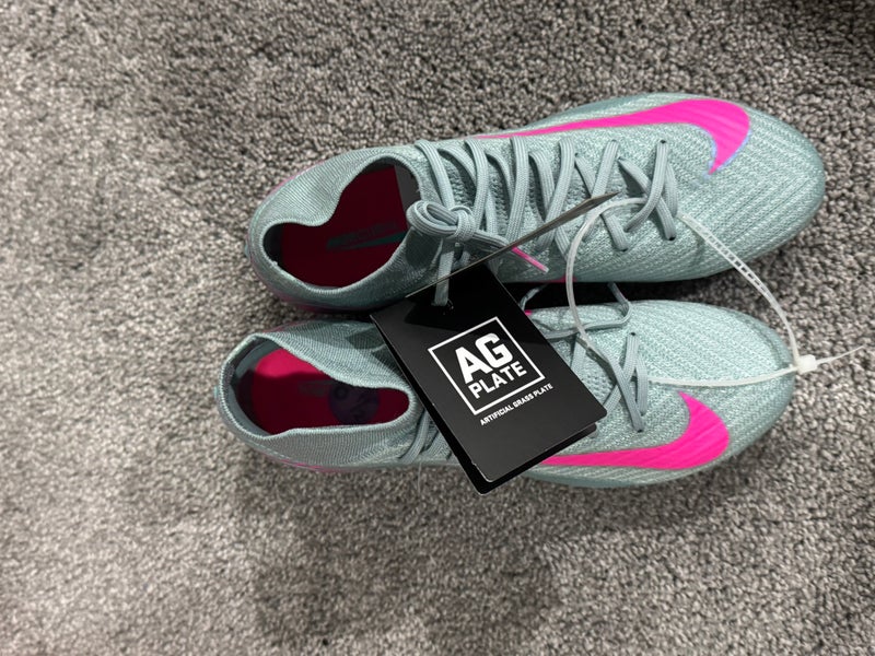 Men's Size M 6.5 (W 7.5) Nike Phantom GX elite Cleats (New)