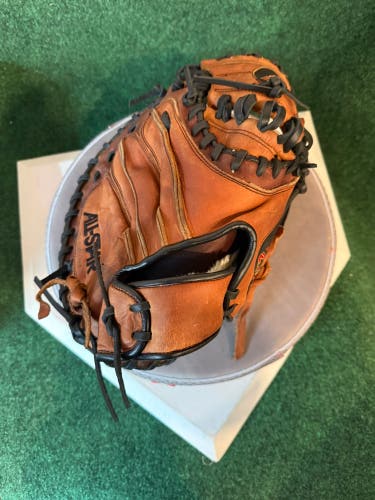 All Star CM3030 RH Catcher's Glove 32.5" (Used)