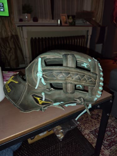 Mizuno Pro Limited Baseball Glove 12.5"