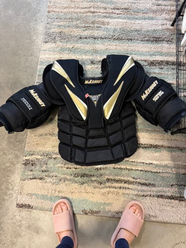 Medium Mckenney CA 895 Pro Extreme Goalie Chest Protector (Used)