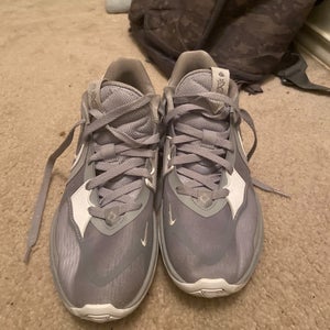 Men's Size M 9.0 (W 10.0) Youth Nike Kyrie Low 5 Shoes (Used)