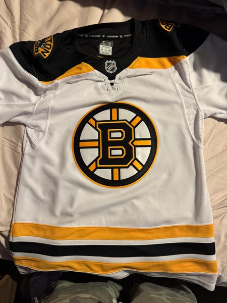 White Size 46 Men's Jersey (New)