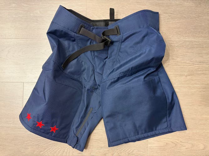 Warrior Covert QRE Pro Girdle/Pants shell Medium Navy w/ stars - Washington Capitals Pro Stock (New)