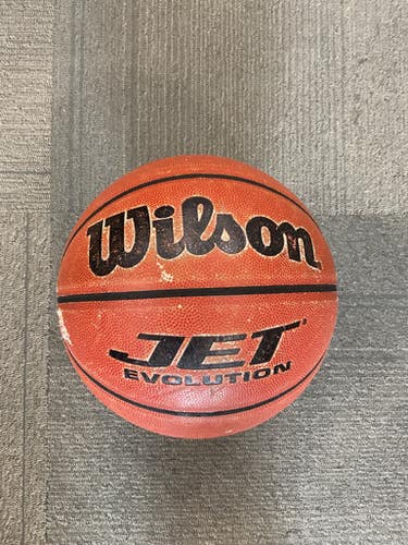 Used Wilson JET EVOLUTION Basketball Adult Indoor 28 1/2" 11614-S000232938