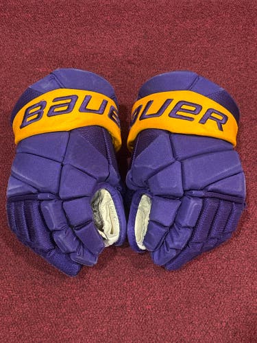 Bauer Vapor Hyperlite Gloves 14" Pro Stock Item#MNK27