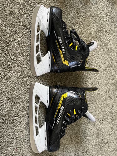 Bauer Supreme M4 Hockey Skates Regular Width 13 (Used)