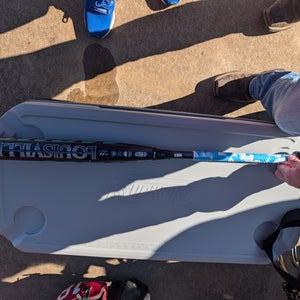 2025 Louisville Slugger Kryo Composiste Bat (-11) 21 oz 32" (Used)