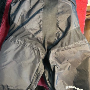 Senior Medium Sher-Wood Rekker EK40 Hockey Pants (Used)
