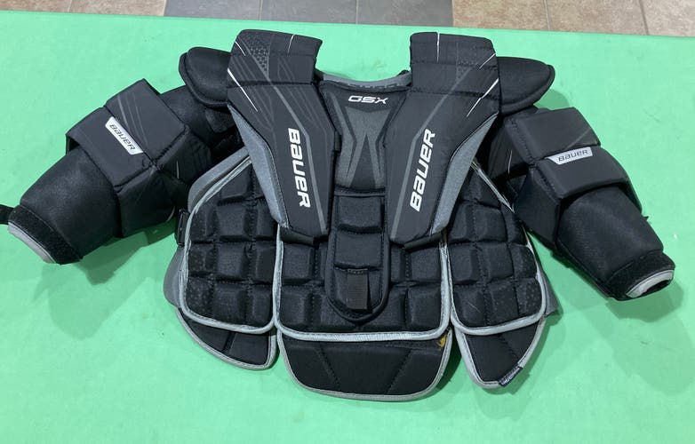Junior Small / Medium Bauer GSX Goalie Chest Protector (Used)