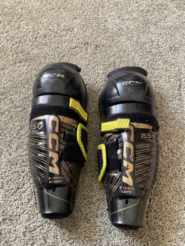 Youth CCM Tacks AS-V Pro 9" Shin Pads (Used)