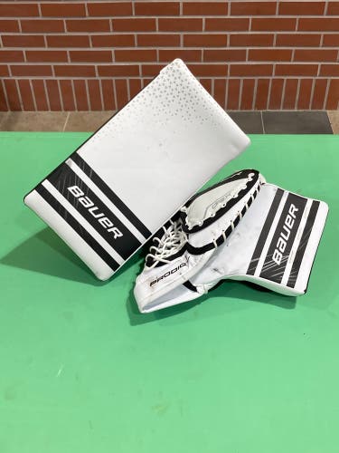 Youth Bauer Prodigy Goalie Gloves & Blockers Regular (Used)