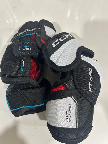 Junior Small CCM JetSpeed FT680 Elbow Pads (Used)